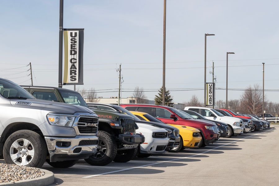 https://www.autobuyersmarket.com/news/wp-content/uploads/2026/02/usedcars_2275984515.jpg